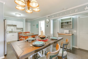 Apartment (2 Bedrooms) | Interior - < 1 Mi to Coligny Beach Park: Condo w/ Tennis! (Hilton Head Island)