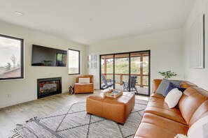 House (3 Bedrooms) | Front of property
