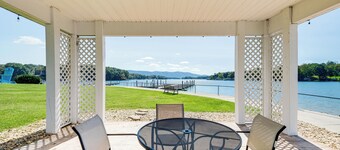 Smith Mountain Lake Condo w/ Pool Access