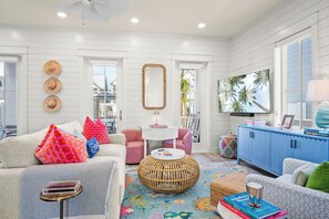 Smart-TV, DVD-Player, Bücher, Videothek