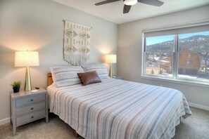 3 Schlafzimmer, Schreibtisch, kostenloses WLAN, Bettwäsche