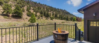 New Listing! Newly Constructed Home-AC-River Views-Easy Ski Access