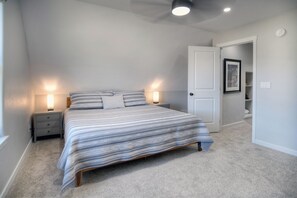3 bedrooms, desk, free WiFi, bed sheets