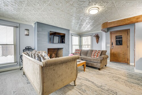 4 Mi to Dtwn Kalamazoo: Central Apt