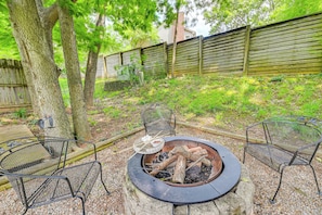 House (2 Bedrooms) | Interior - Family Home w/ Ping-pong & Fire Pit in Lexington (Lexington)