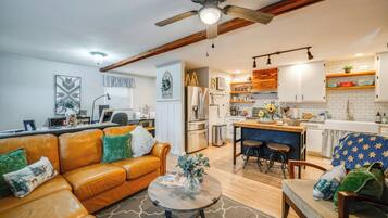 House (1 Bedroom) | Interior