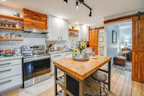 House (1 Bedroom) | Interior