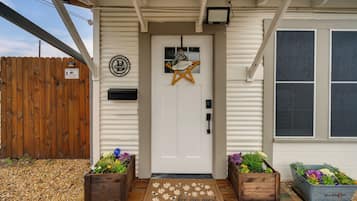 House (1 Bedroom) | Interior