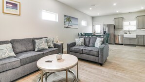 House (3 Bedrooms) | Interior - Modern Port Isabel Home: Coastal Family Home! (Port Isabel)