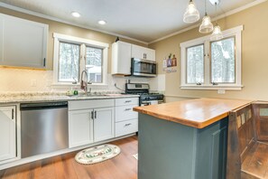 House (4 Bedrooms) | Interior - Private Hot Tub & Deck: Gaylord Family Home! (Gaylord)