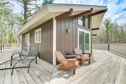Private Hot Tub & Deck: Gaylord Family Home!