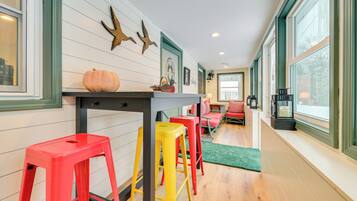 ุงูู
ูุดุฃุฉ ู
ู ุงูุฏุงุฎู