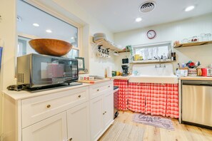 Cottage (2 Bedrooms) | Interior