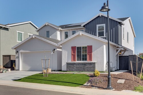 7 Mi to Folsom Lake: Sacramento Area Apartment