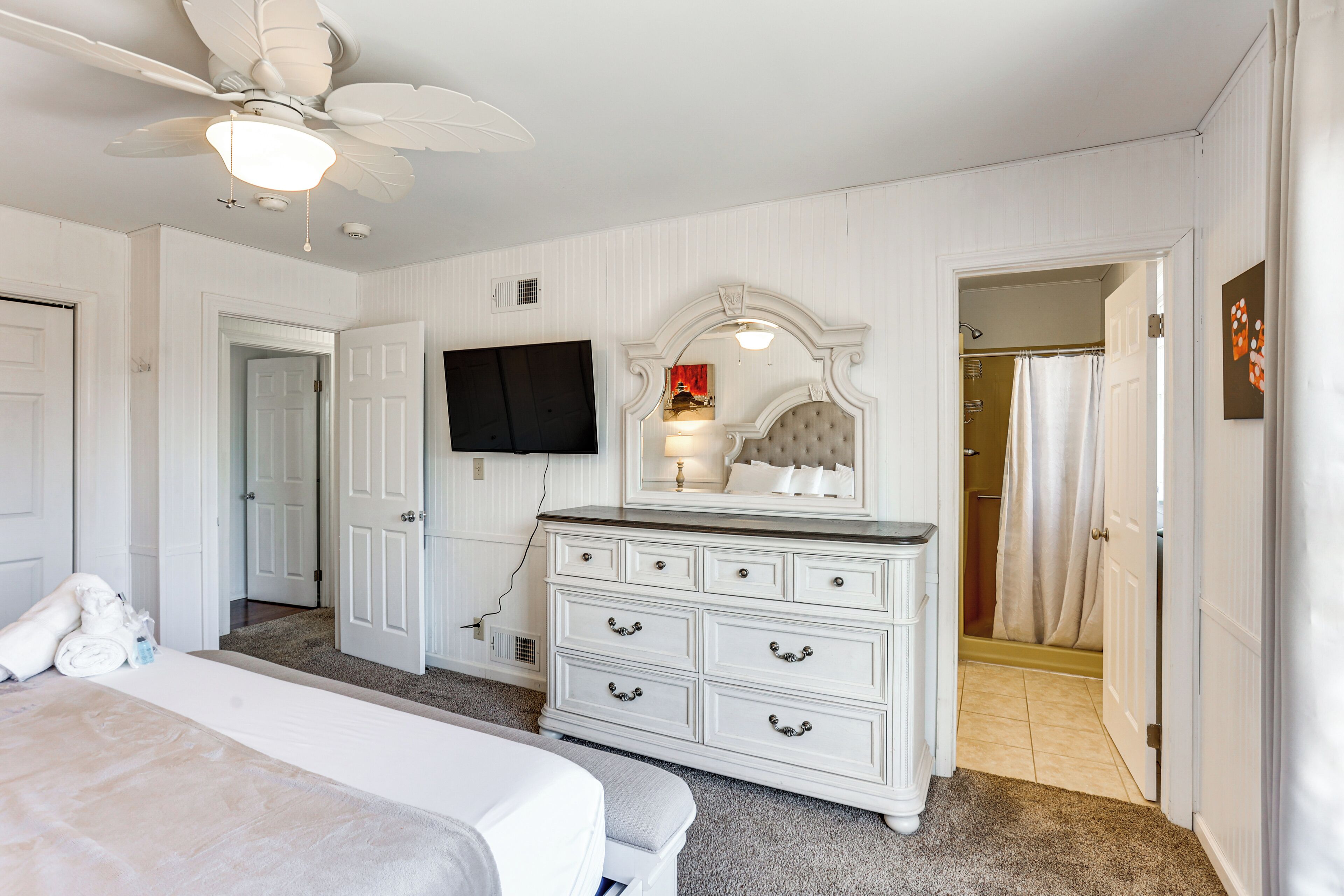 House (5 Bedrooms) | Interior