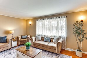 House (5 Bedrooms) | Interior - 6 Mi to Hersheypark: Family Getaway w/ Fire Pit (Grantville)