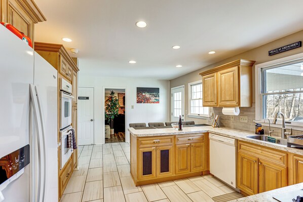 House (5 Bedrooms) | Interior - 6 Mi to Hersheypark: Family Getaway w/ Fire Pit (Grantville)