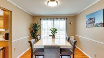 Rumah (5 Bedrooms) | Interior