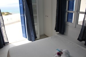 5 chambres, fer et planche à repasser, Wi-Fi, draps fournis