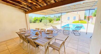 Villa Magali Arles — Peaceful with Pool and Piano