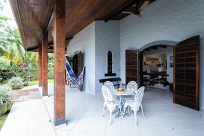 Porch - 300m da praia com AC - Brazilian Corner (São Sebastião)