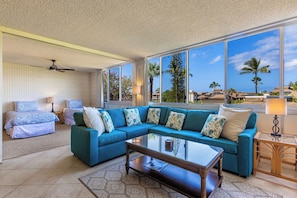 Smart TV, lettore DVD, libri