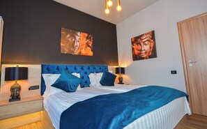 1 slaapkamer, een strijkplank/strijkijzer, internet, beddengoed