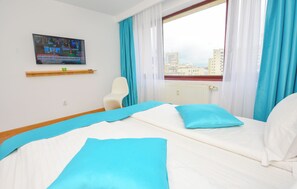 2 Schlafzimmer, BĂŒgeleisen/BĂŒgelbrett, Internetzugang