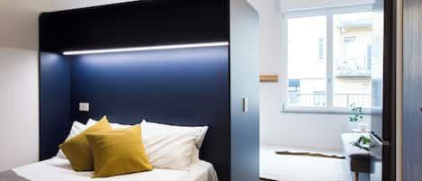Laptop workspace, free cots/infant beds, free WiFi, bed sheets