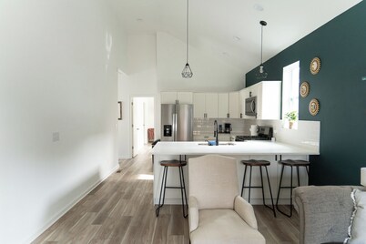 Next to Fairgrounds – Clean, Pet-Friendly Stay