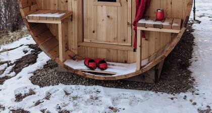 Brand New Quiet Country Cabin