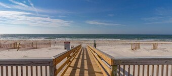 1BR/1BA Dog-Friendly Townhome, Near State Park