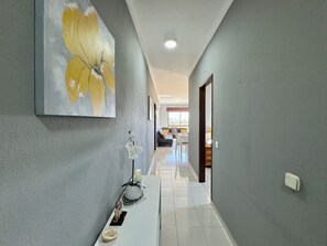Interior - Albufeira Central 8 by Homing (Albufeira)