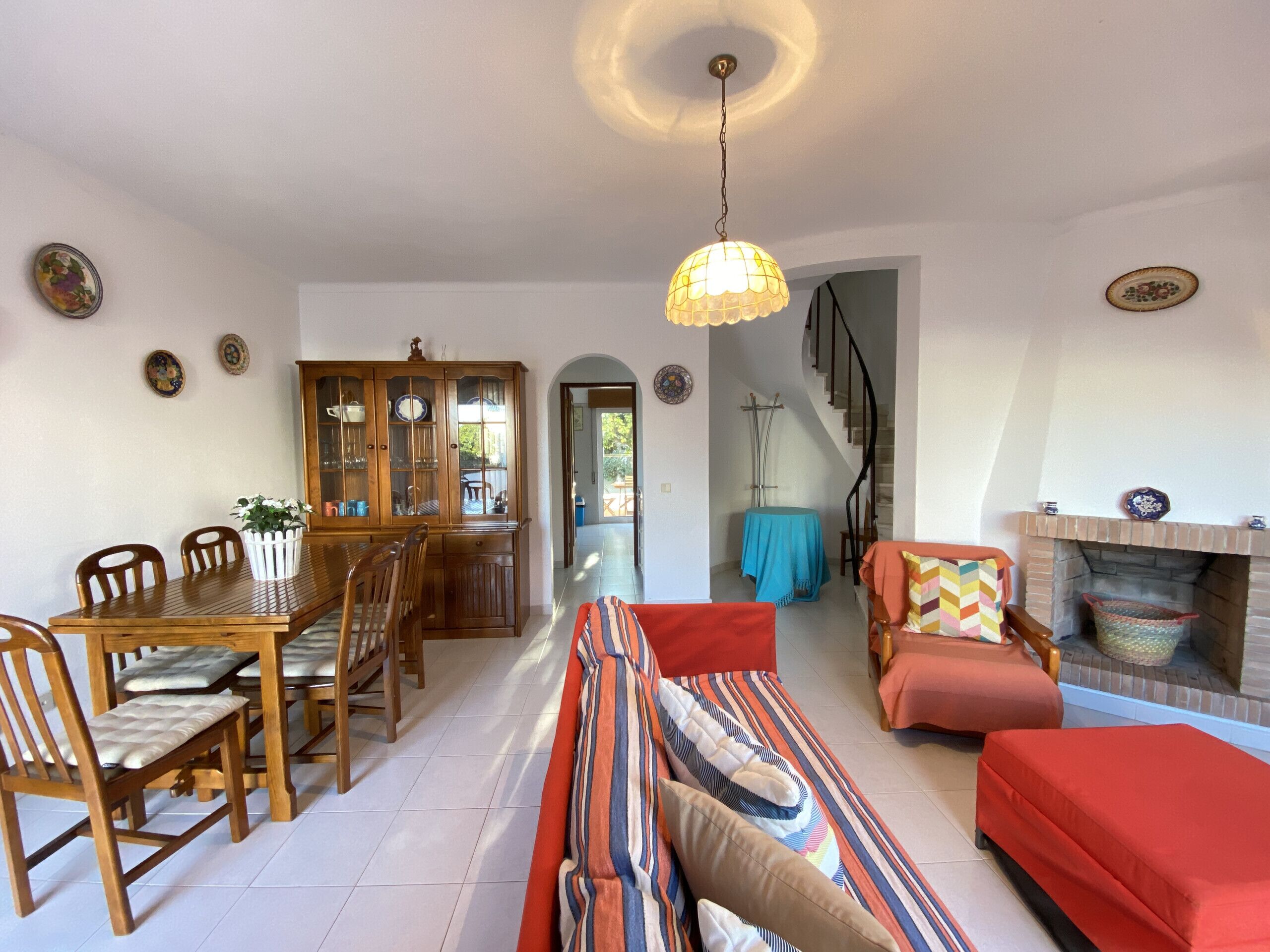 객실 내 식사 공간