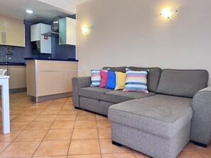 Living room - Armação DE Pêra Ocean Terrace by Homing (Silves)