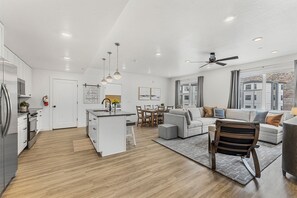 Condo, 2 Bedrooms | Interior - Sky Haven #202 2 Bedroom Condo (Washington)