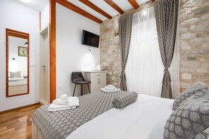 1 bedroom, Internet, bed sheets - Stephane City Vibe Suites - Double Room (Trogir)