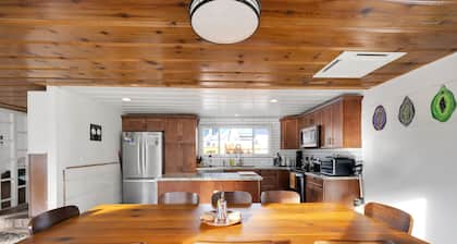 Charming Retreat In The Heart Of Reno 3 Bedroom Home