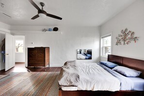 Casa, 3 habitaciones | 3 habitaciones, escritorio y espacio para trabajar con laptop