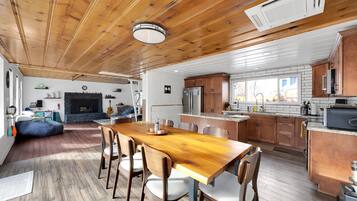 Rumah, 3 kamar tidur | Dapur pribadi | Lemari es, oven, ketel listrik, dan pemanggang roti