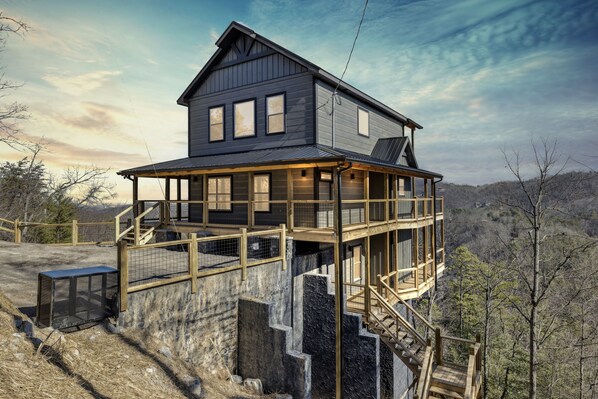 Cabin, 4 Bedrooms | Exterior - Jerne To The Top 4 Bedroom Cabin (Sevierville)