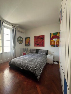 2 bedrooms, WiFi, bed sheets