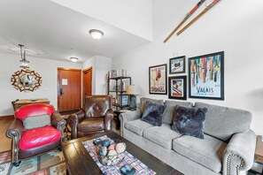 TV, fireplace - Top-Floor Condo with Mountain Views, Pool Access & 2-Minutes to Ski Village! (Keystone)