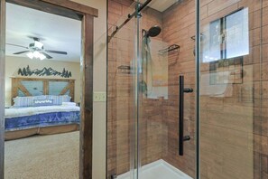 Shower, hair dryer - Mountain Views! Cozy, Modern Home in Great Location (Pagosa Springs)