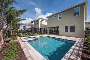 Piscine extérieure, piscine chauffée