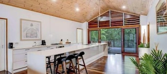 Sandalwood – 50m to beach