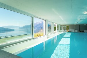 Ducha, artículos de tocador gratuitos, secador de pelo, bidet