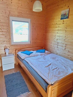 House | 2 bedrooms, individually furnished, bed sheets - Holiday Homes Near the Beach, 2 Bedrooms (Mielno)