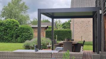 Huis, 4 slaapkamers, toegankelijk voor mindervaliden, bubbelbad | Terras