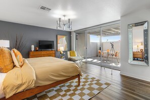 4 habitaciones, tabla de planchar con plancha, wifi y ropa de cama